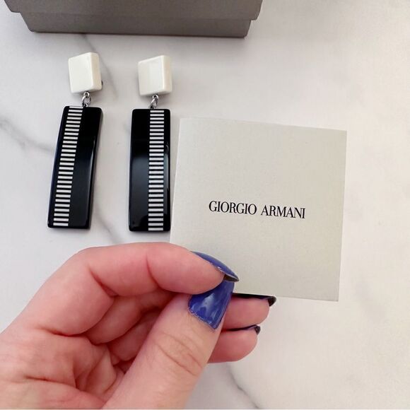 ᴇᴜᴄ ɢɪᴏʀɢɪᴏ ᴀʀᴍᴀɴɪ ᴛʀɪʙᴀʟ ᴄᴏꜱᴛᴜᴍᴇ ᴅʀᴏᴘ ᴇᴀʀʀɪɴɢꜱ - Picture 3 of 16